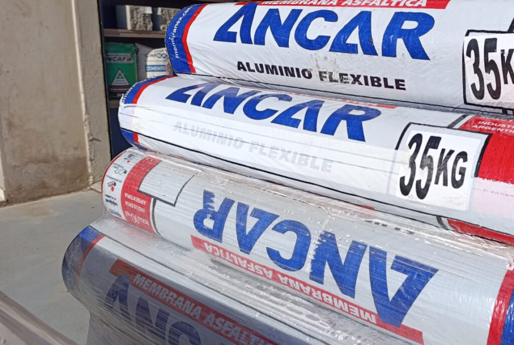 “Cómo colocar membrana asfáltica paso a paso en techos”