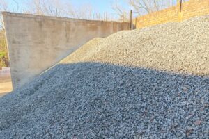 Piedra partida 6/20 x bolsón de 1 m³ utilizada en construcción y obras viales