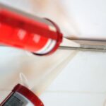 Selladores siliconas y poliuretanos en obra para juntas y terminaciones